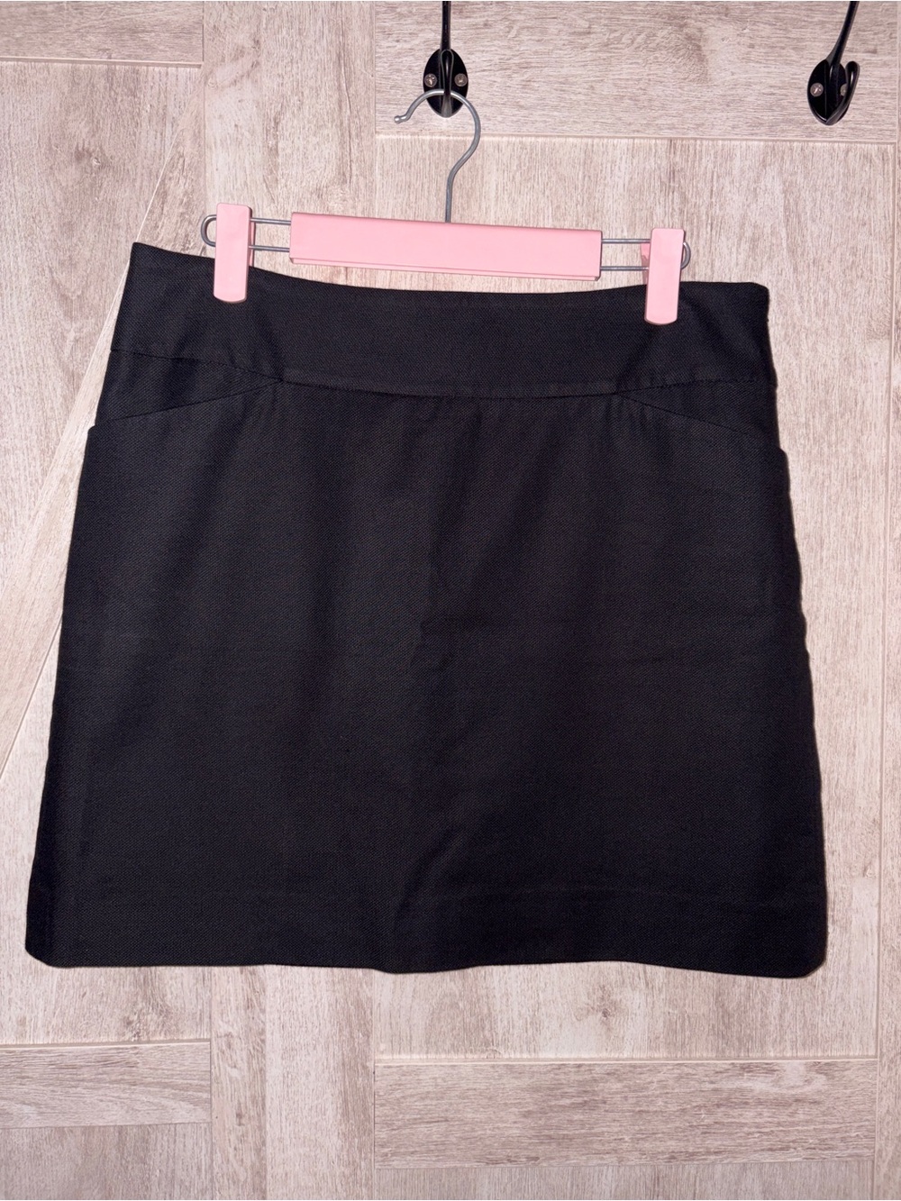 LOFT Petite Black Mini Skirt with Pockets | Size 6P